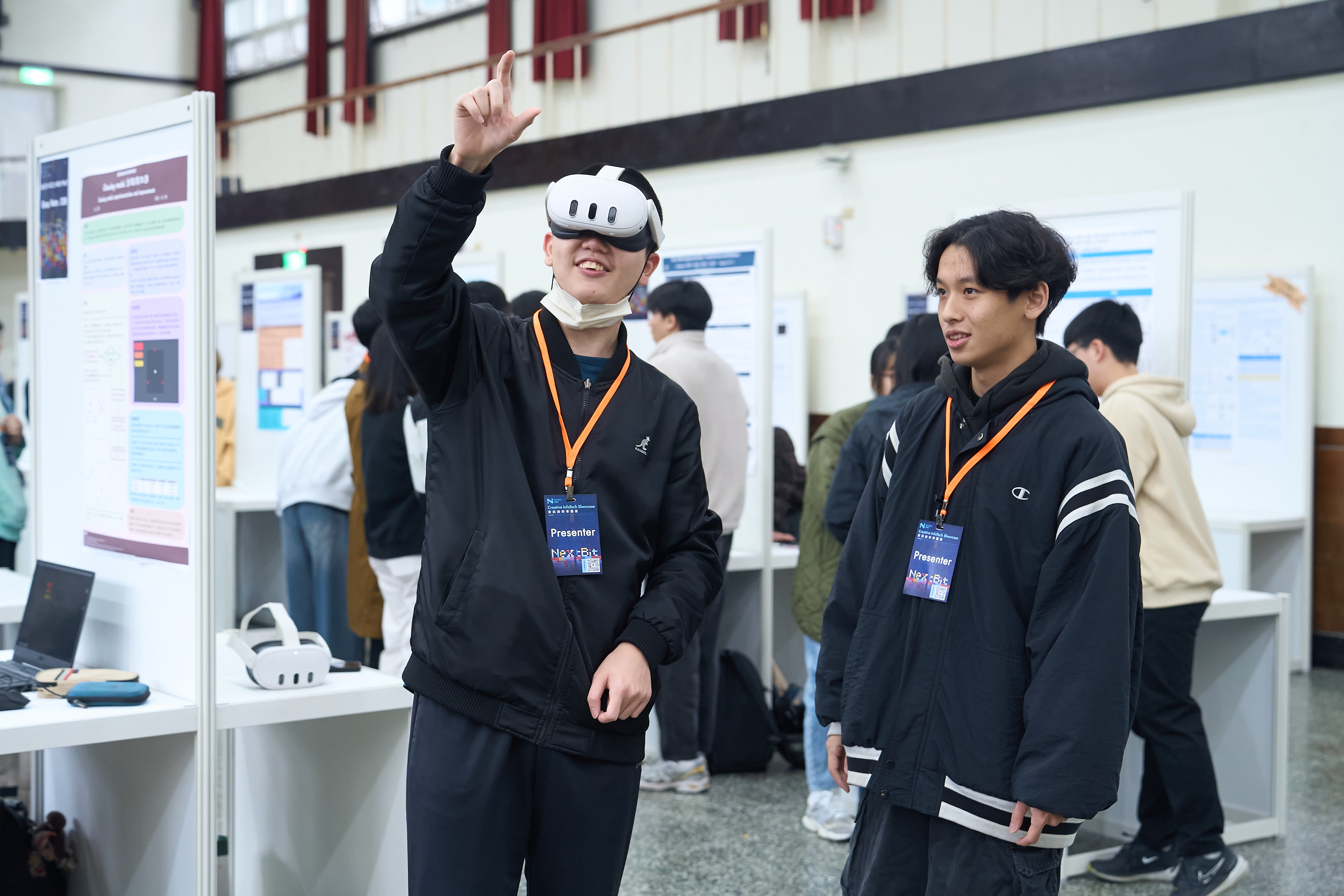246.【人才培育】114年資訊學院以AI課程、成果聯展、移地教學，促進跨域力與專業力